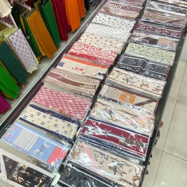 تولیدی تویلی اسکارف پخش عمده انواع تویلی