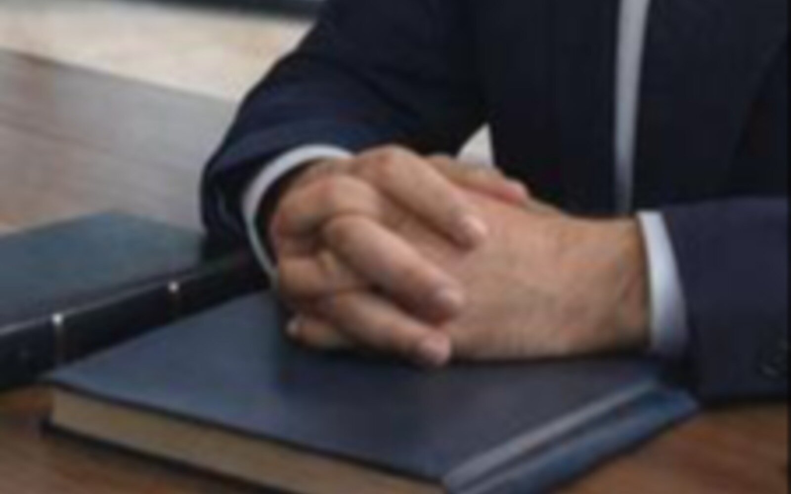 دکتر فاخری وکیل پایه یک