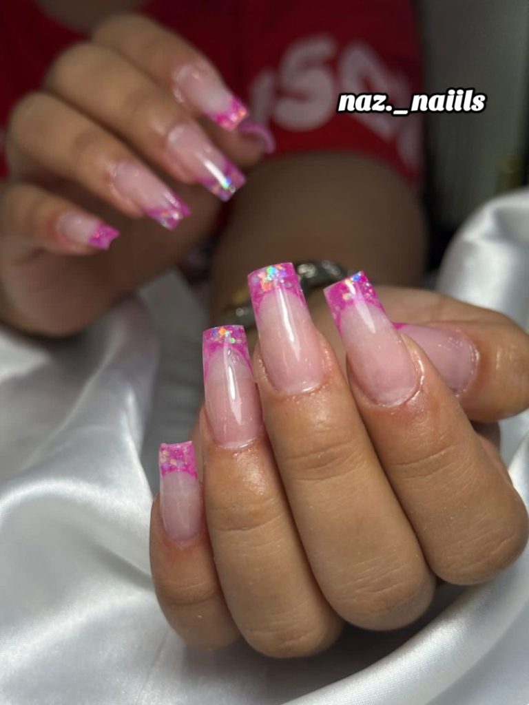 کاشت ناخن و بافت مو