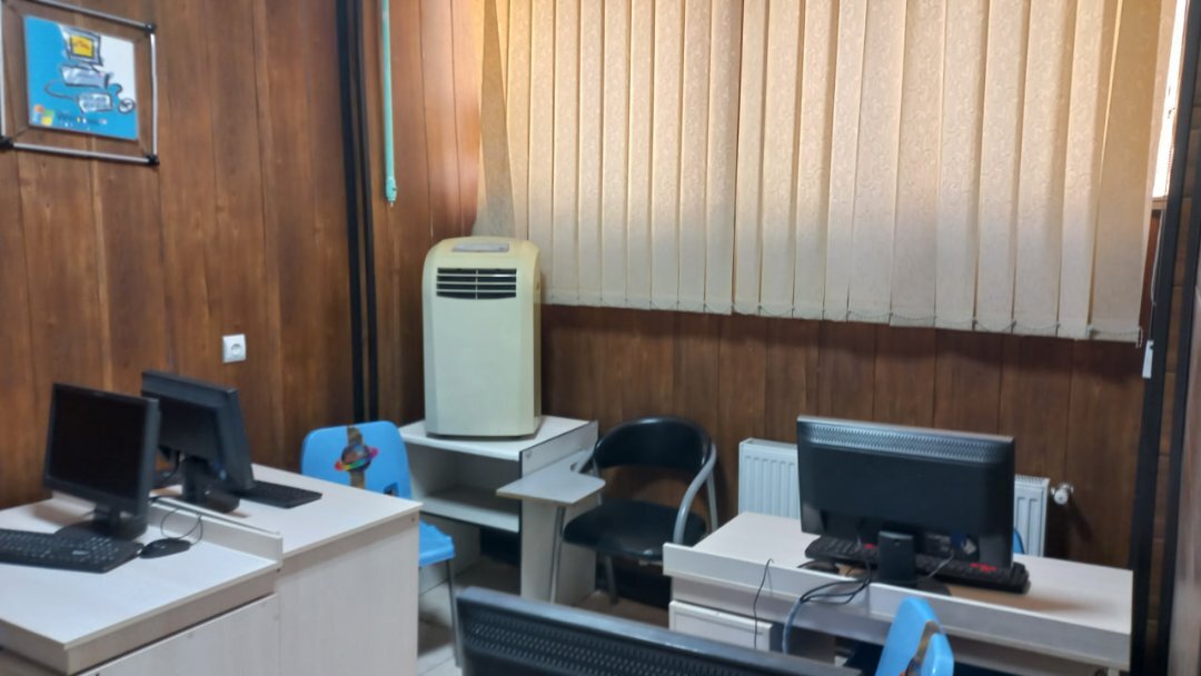 گروه پژوهشی متفکران 5