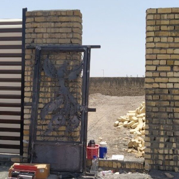 زمین216متری چهار دیواری شده
